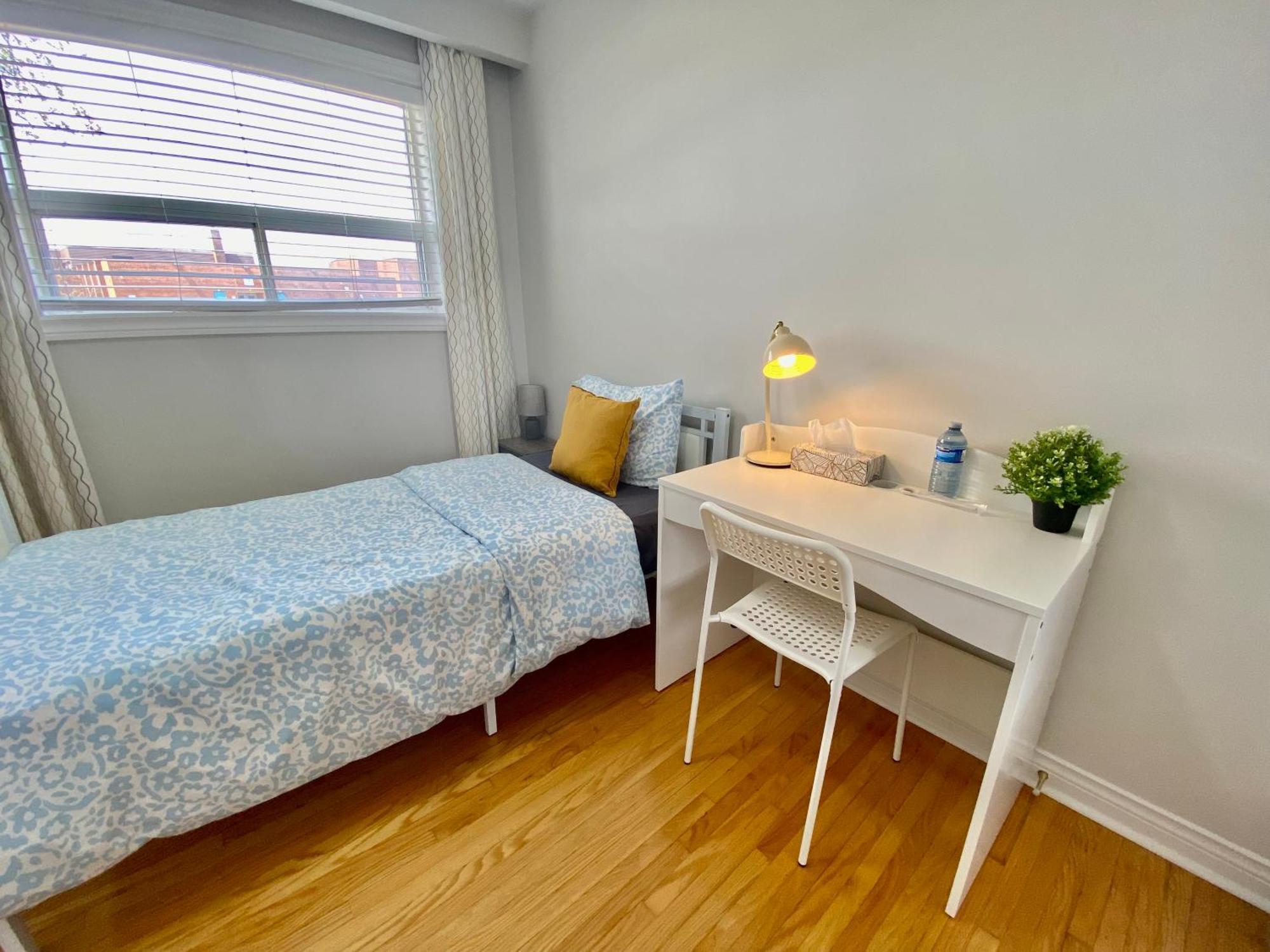 Sunny House - Main Floor, Free Parking, In Toronto Hotel Kültér fotó
